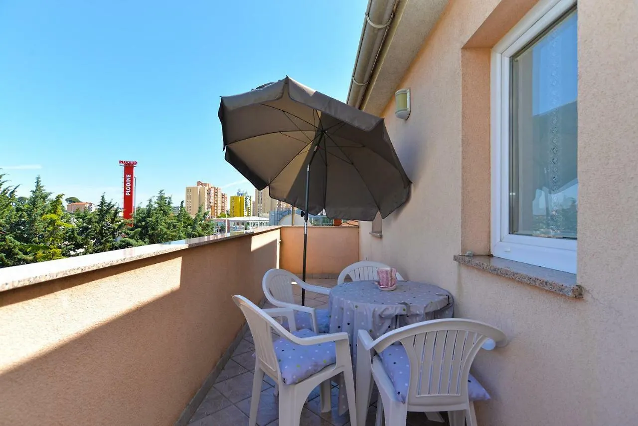 Apartment Eda 1873 Pula 0*,  Croatia