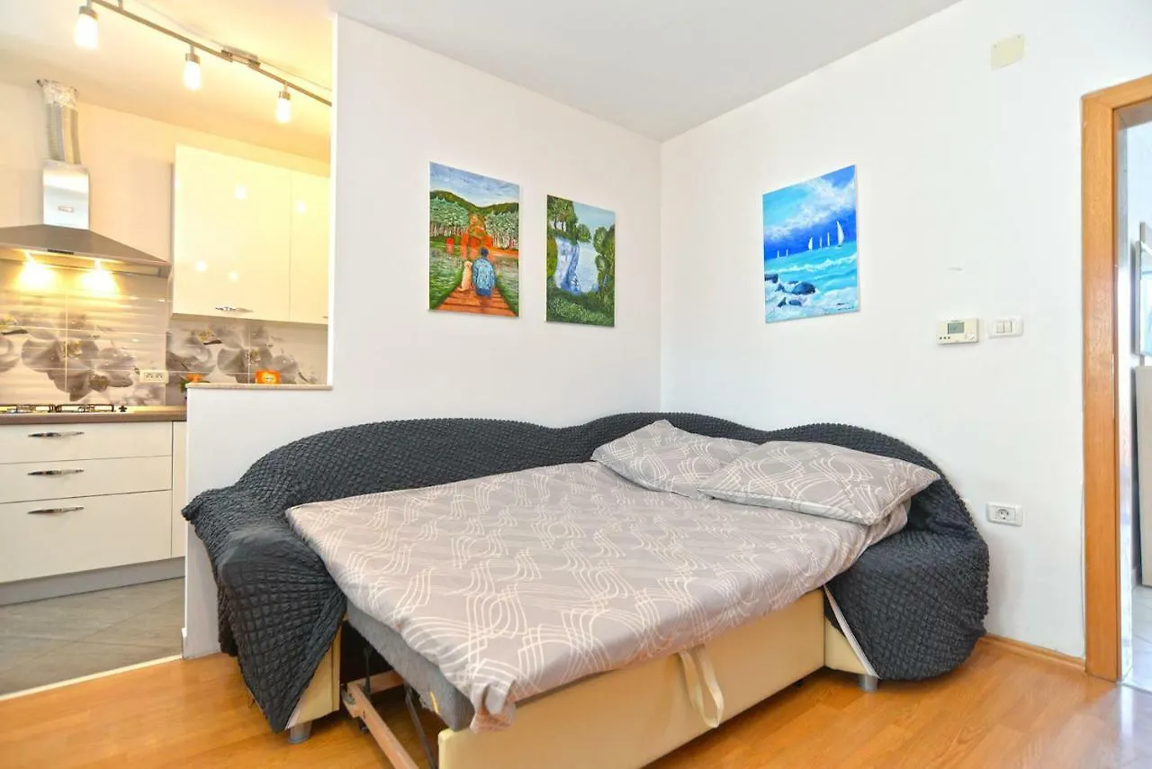 Apartment Eda 1873 Pula Croatia